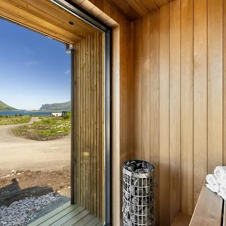 11 - Amazing In Lyngvaer Vakantiehuis Storoya