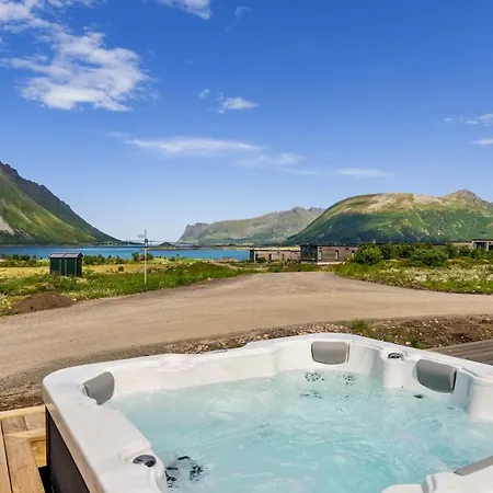 11 - Amazing In Lyngvaer *