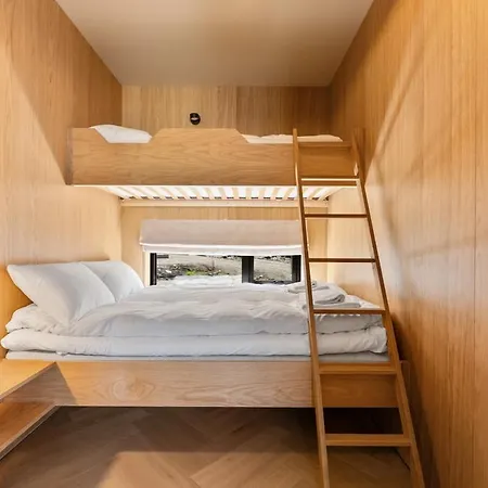 11 - Amazing In Lyngvaer Vakantiehuis Storoya