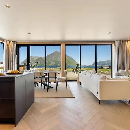 11 - Amazing In Lyngvaer Vakantiehuis