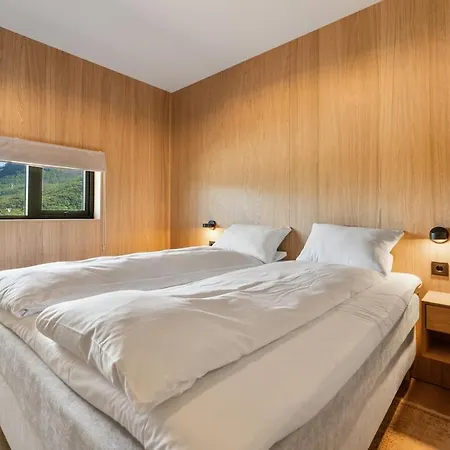 11 - Amazing In Lyngvaer Storoya