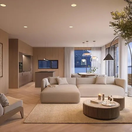 11 - Amazing In Lyngvaer * Storoya